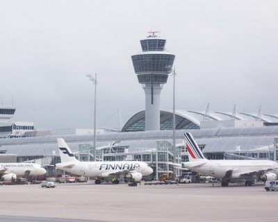 airport-413817_640