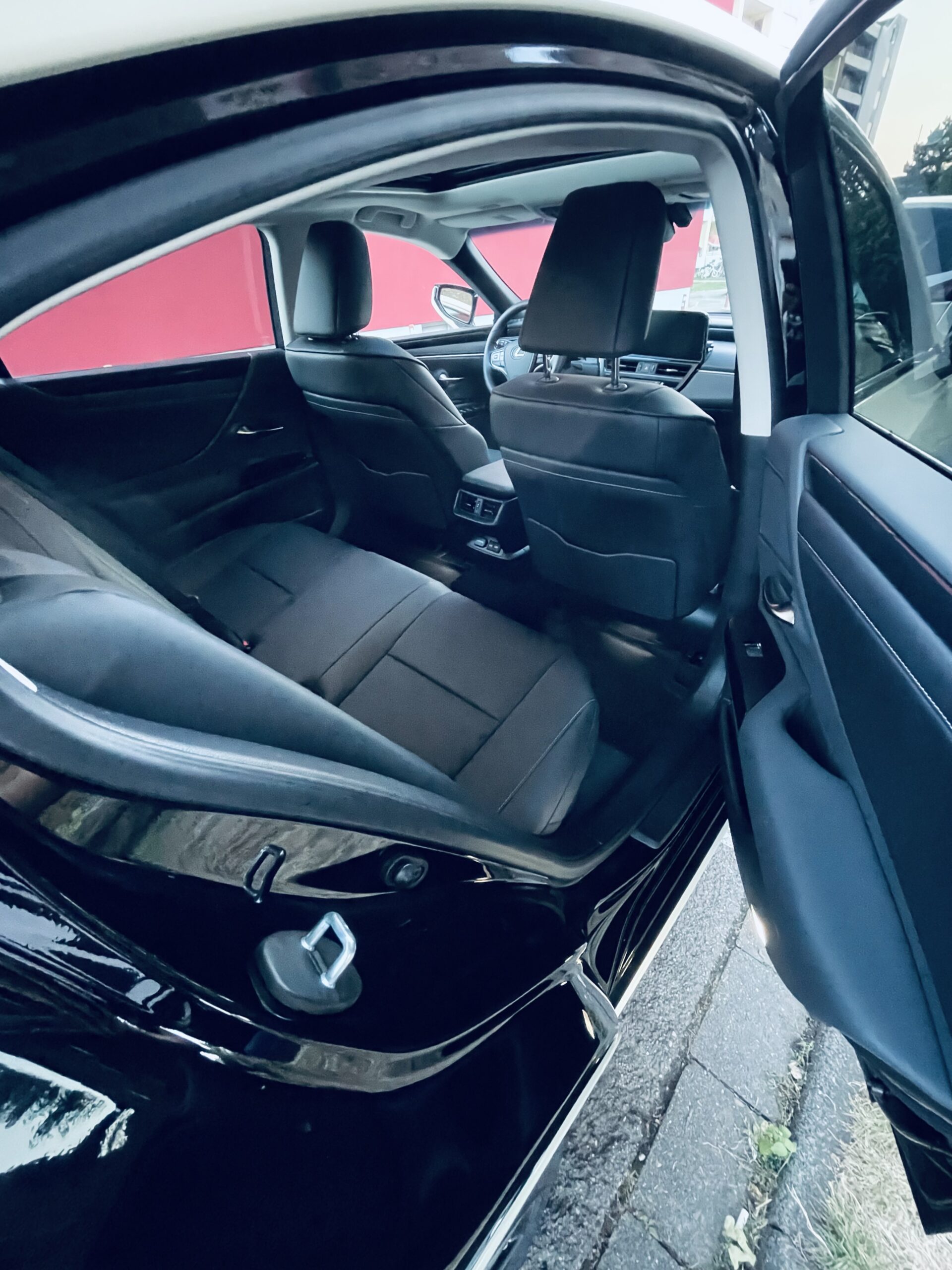 1 Taxibetrieb + Taxikonzessionen mit 1 Fahrzeuge (Lexus ES300H) in Aachen – Sofortübernahme möglich