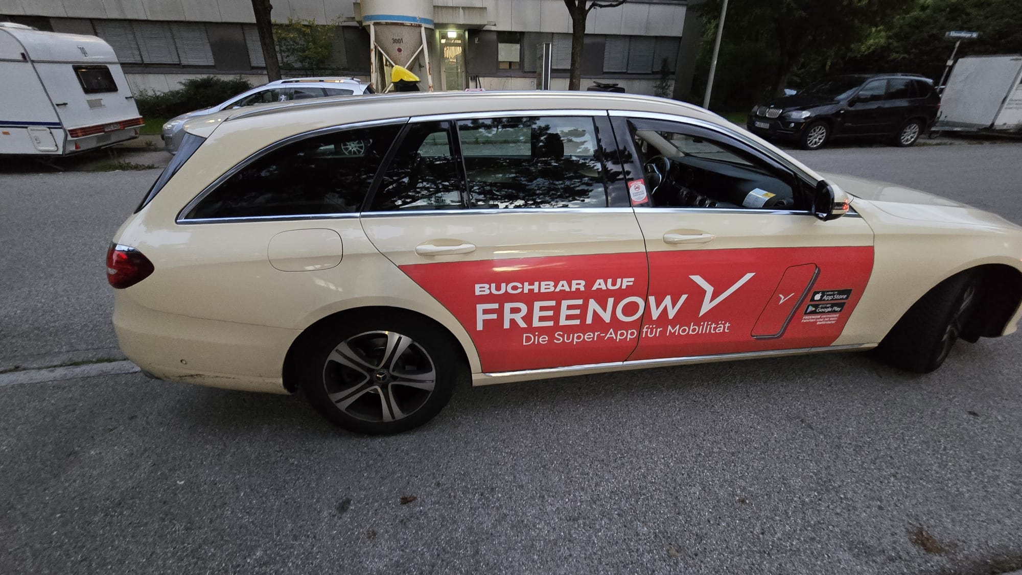 aktiver Taxibetrieb mit 4 Konzessionen und falls gewünscht mit 3 Fahrzeuge in München zu verkaufen