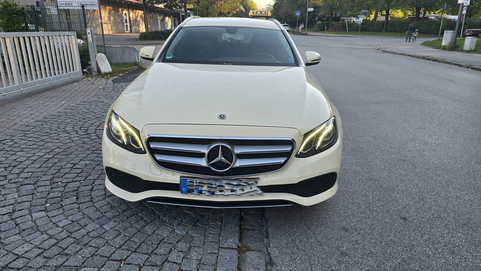 aktiver Taxibetrieb mit 4 Konzessionen und falls gewünscht mit 3 Fahrzeuge in München zu verkaufen